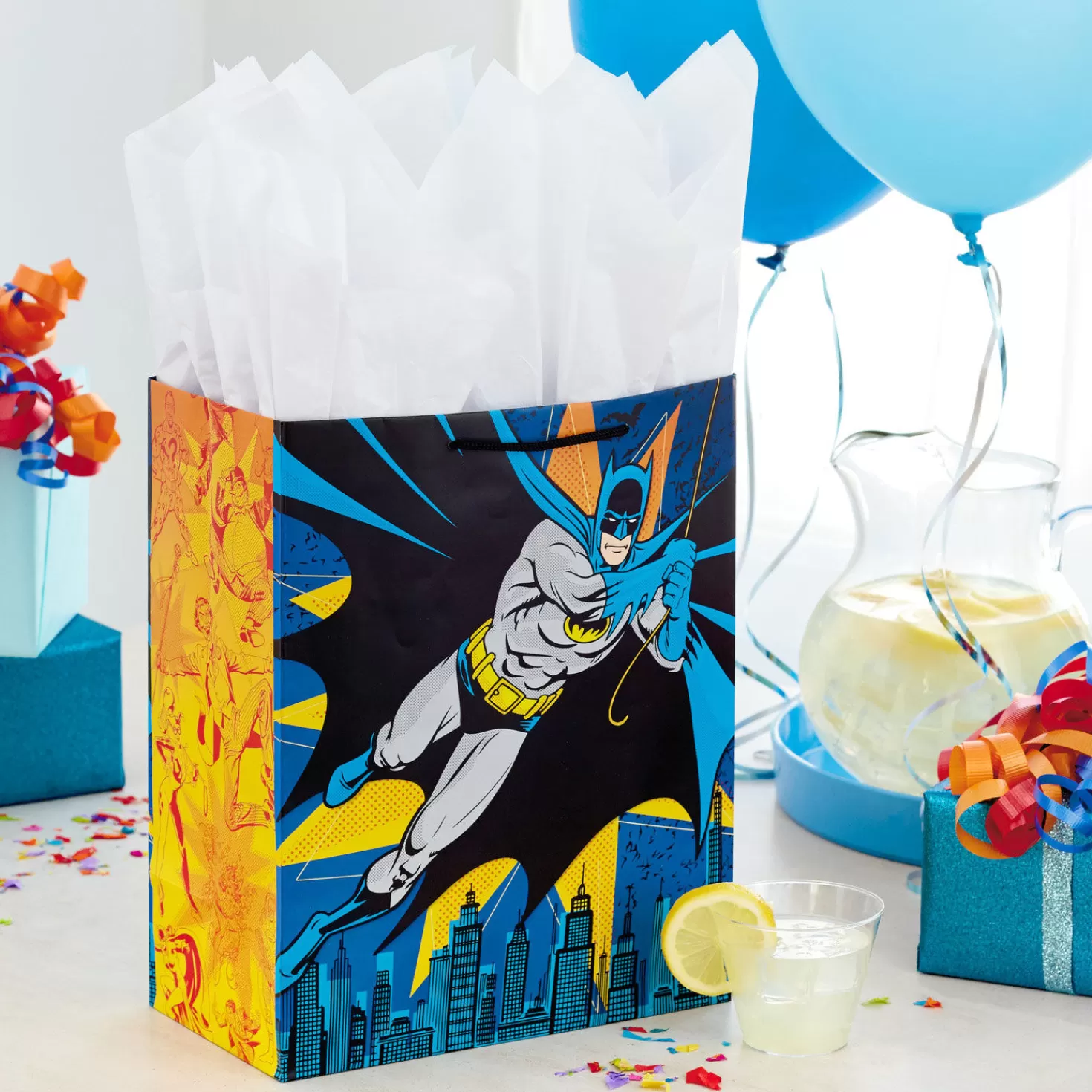 Birthday>Hallmark 13" Dc Comics™ Batman™ On Blue Large Gift Bag