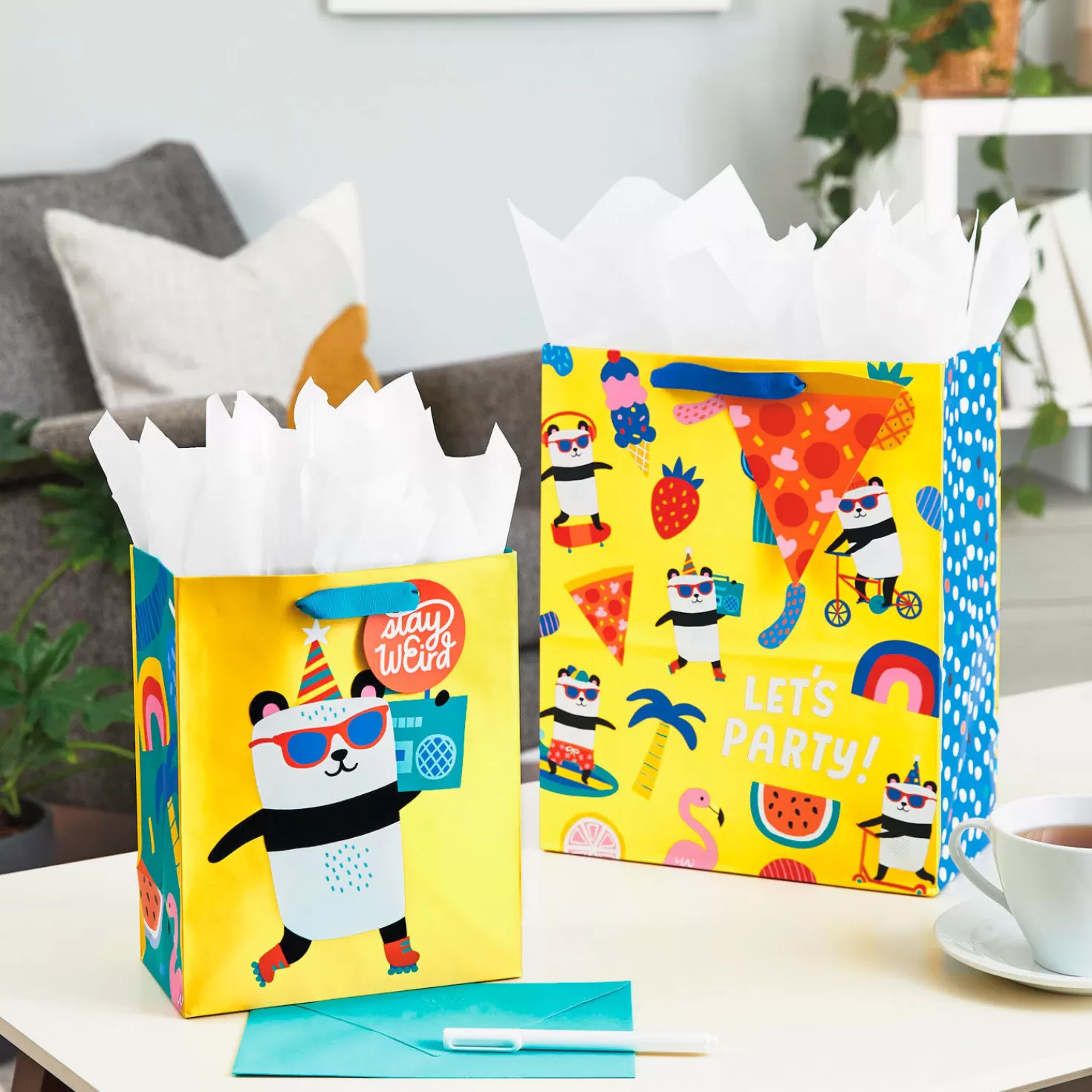 Birthday>Hallmark 13" Party Panda Large Gift Bag