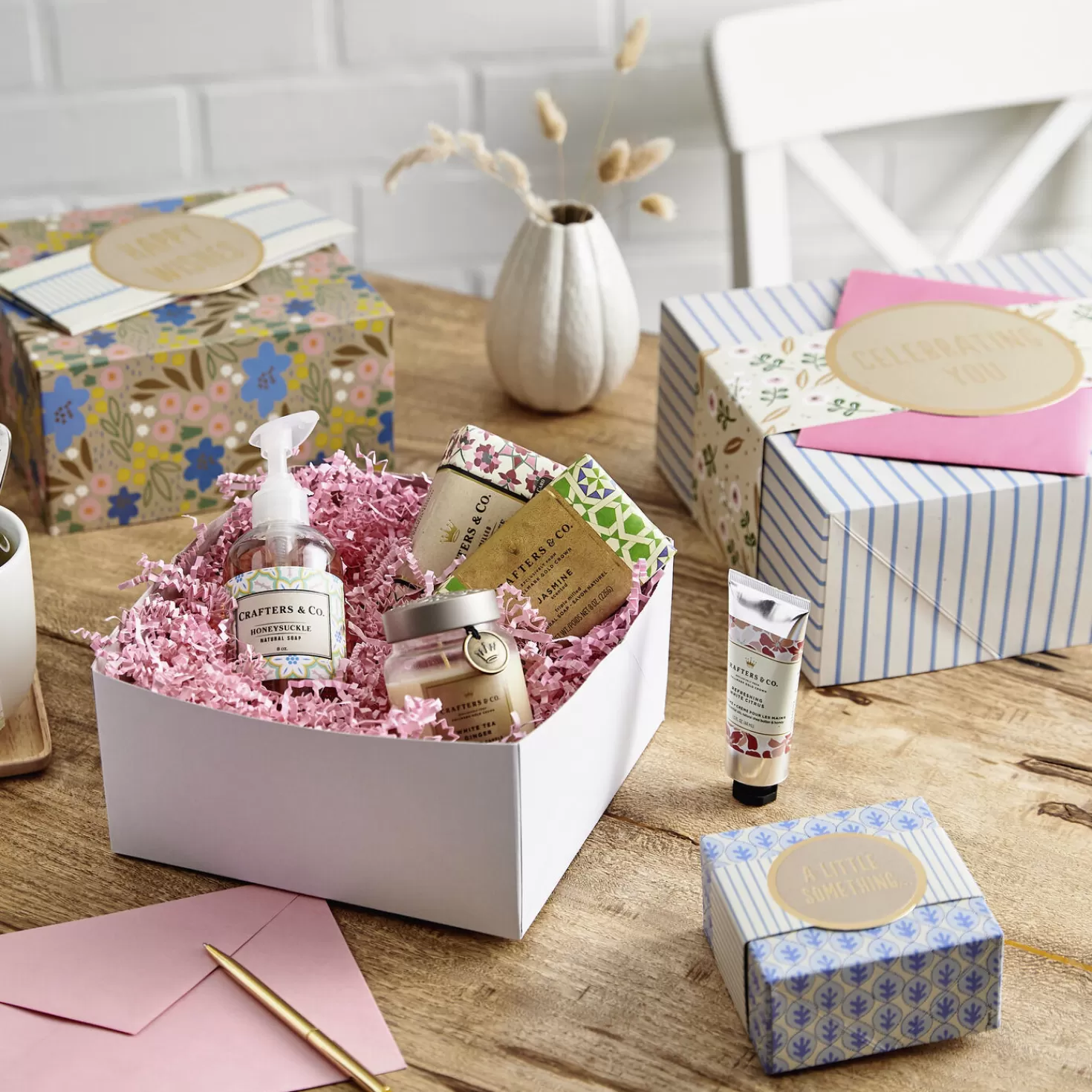 Birthday>Hallmark 4" , 8" And 10" Floral 3-Pack Gift Boxes With Bands