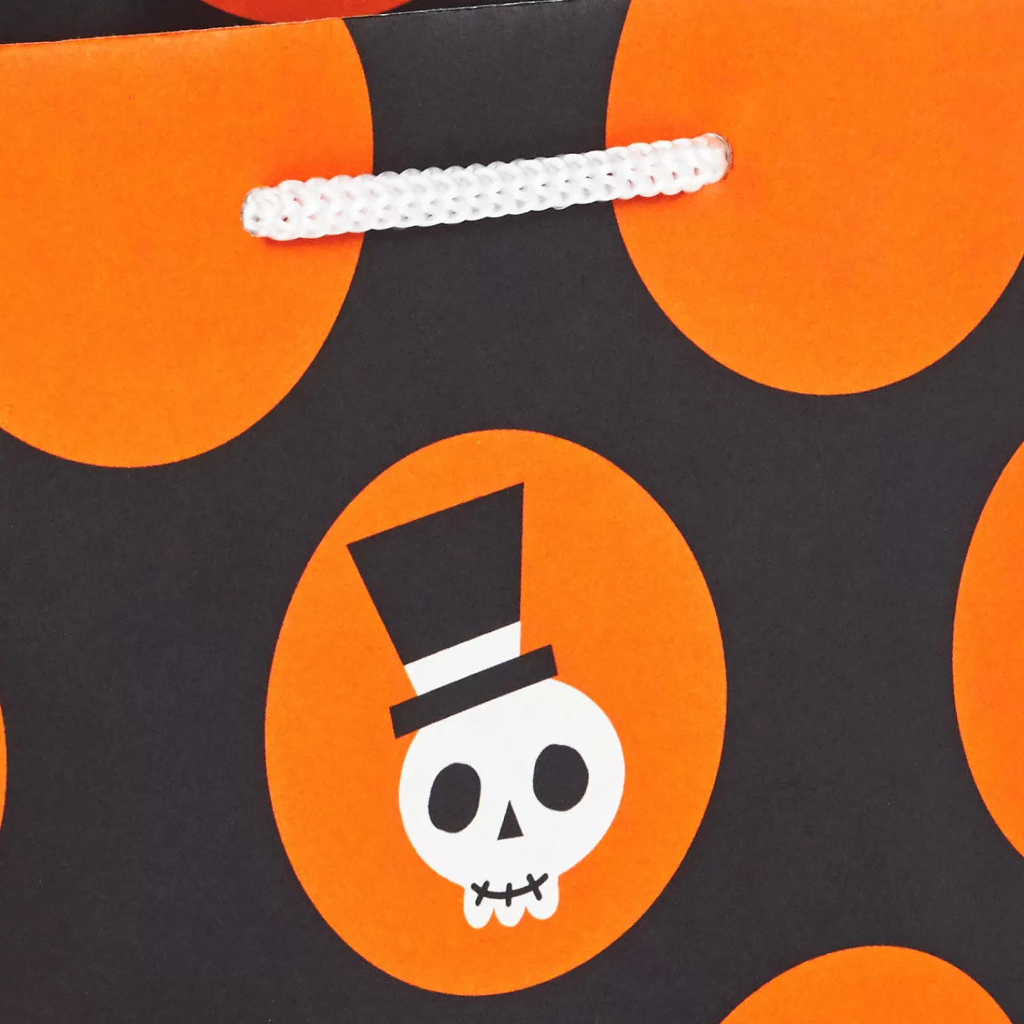 Halloween (10/31)>Hallmark 6.5" Assorted 8-Pack Stylish Halloween Small Gift Bags