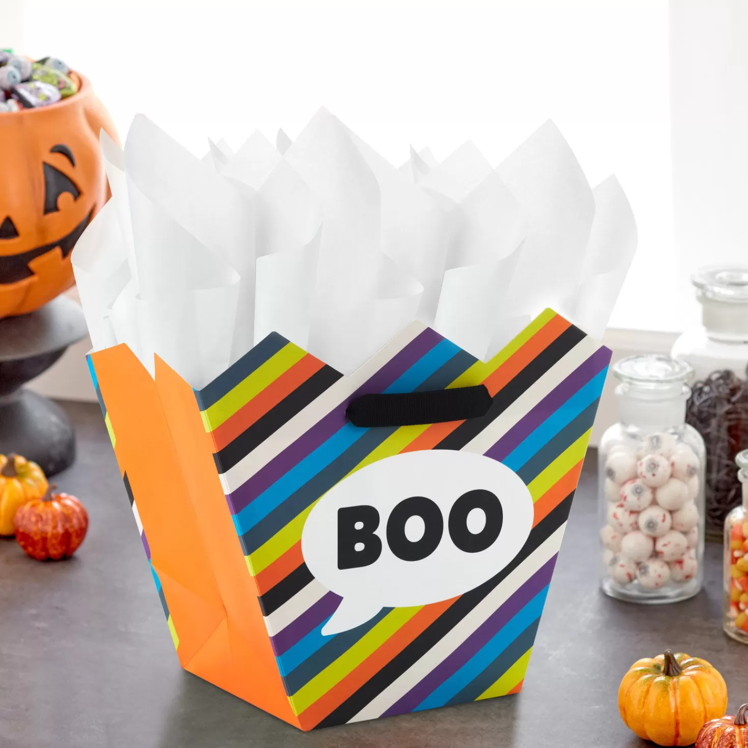 Halloween (10/31)>Hallmark 7.5" Boo Basket Medium Halloween Gift Bag