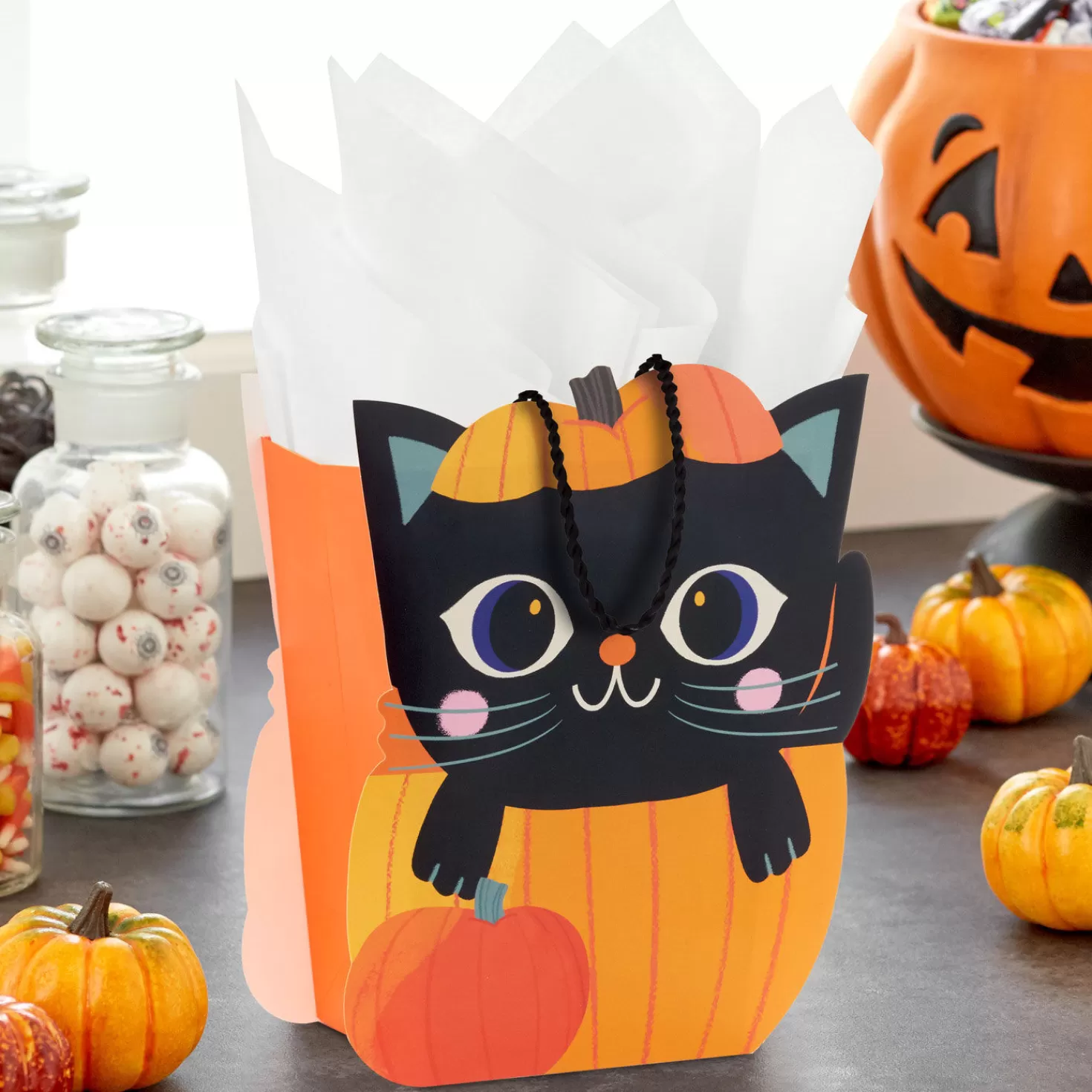 Halloween (10/31)>Hallmark 8.5" Black Cat In Pumpkin Medium Halloween Gift Bag