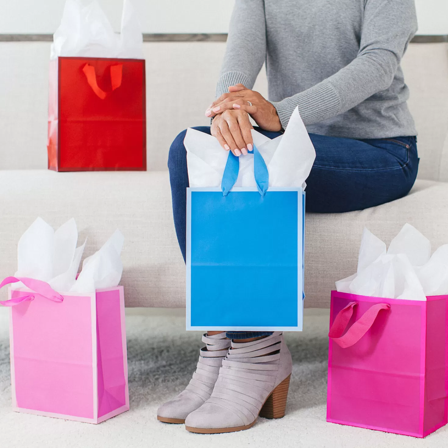 Birthday>Hallmark 9.6" Assorted Bright Colors 4-Pack Gift Bags