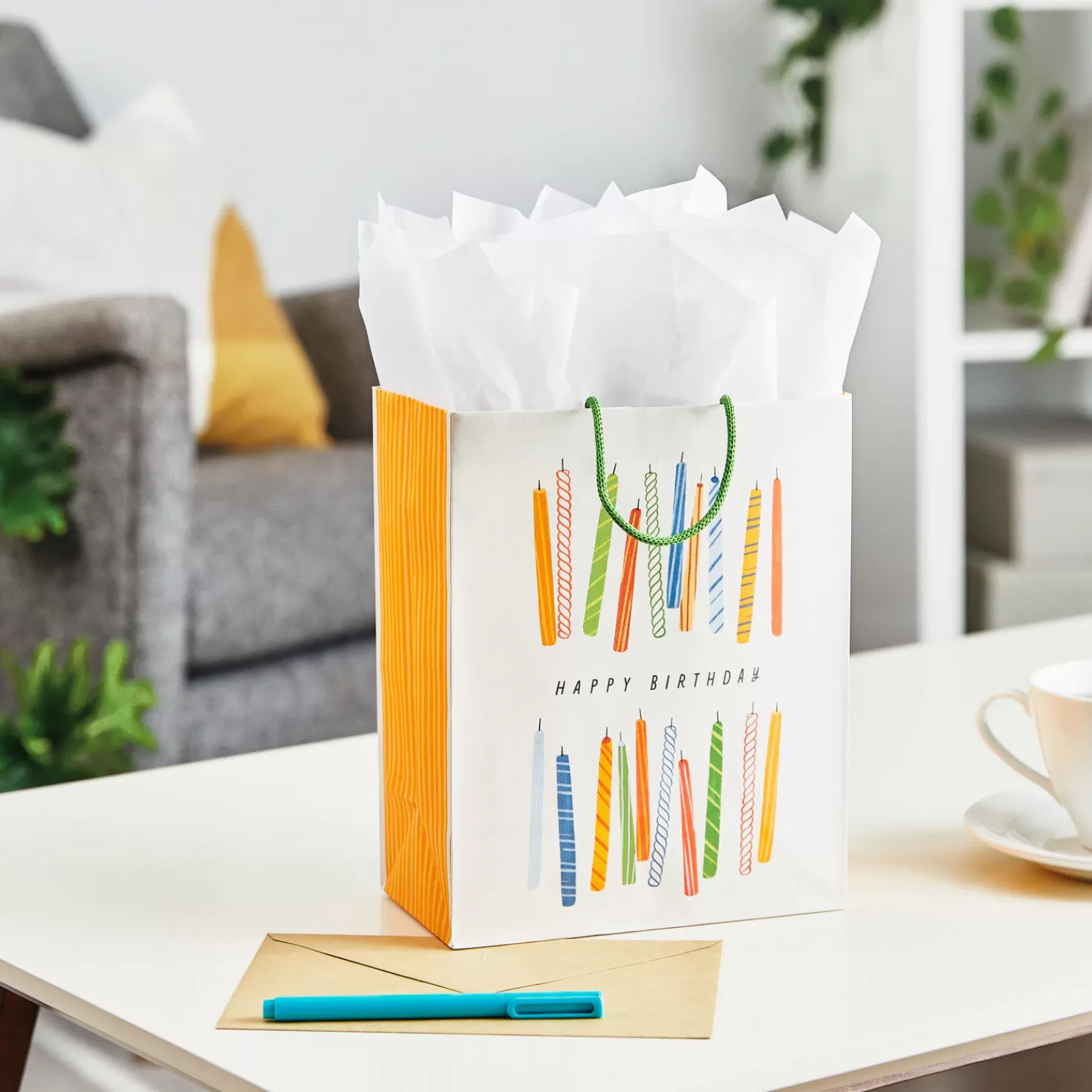 Birthday>Hallmark 9.6" Birthday Candles Medium Gift Bag