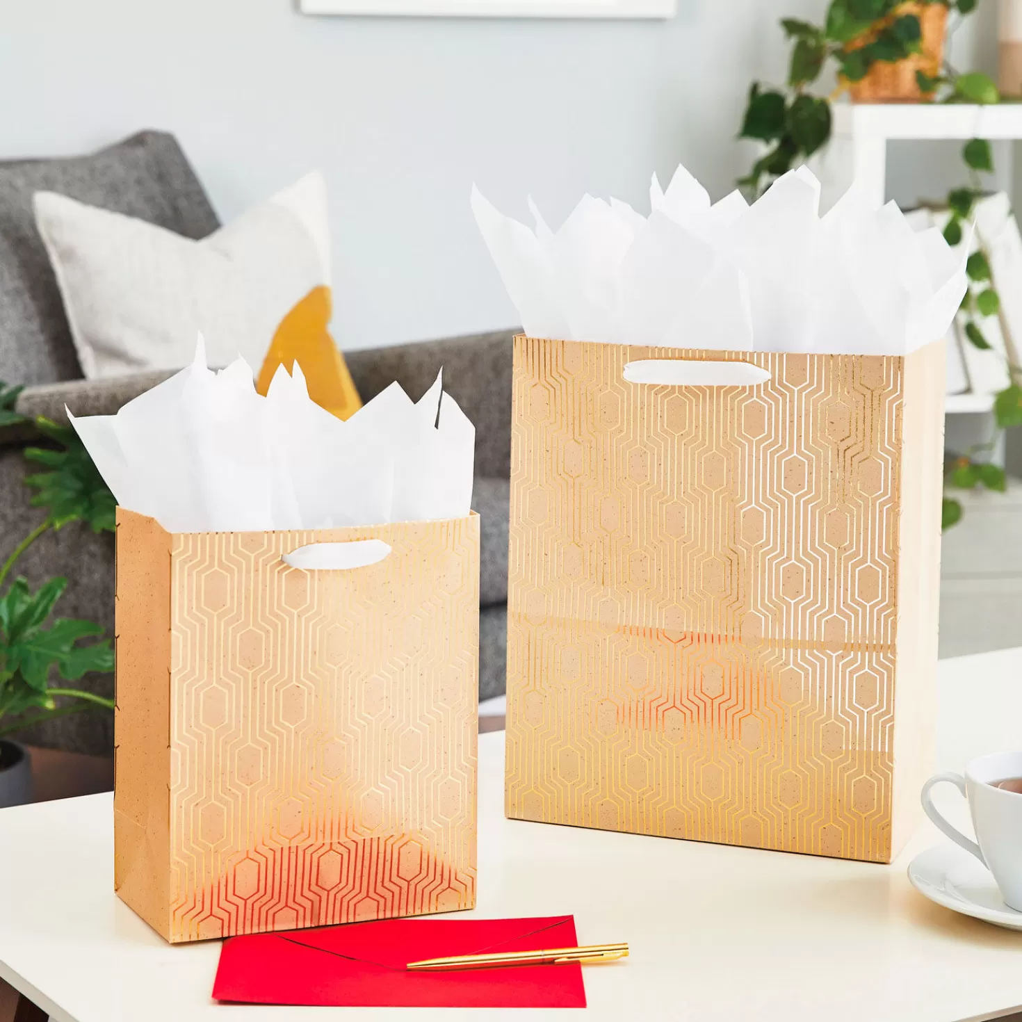 Outlet 9.6" Gold Geometric Medium Gift Bag Wedding