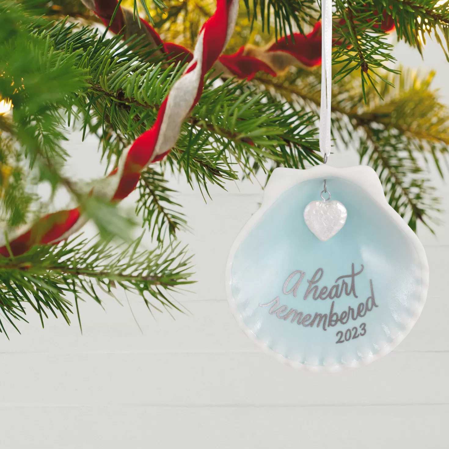 Best A Heart Remembered 2023 Porcelain Ornament Sympathy