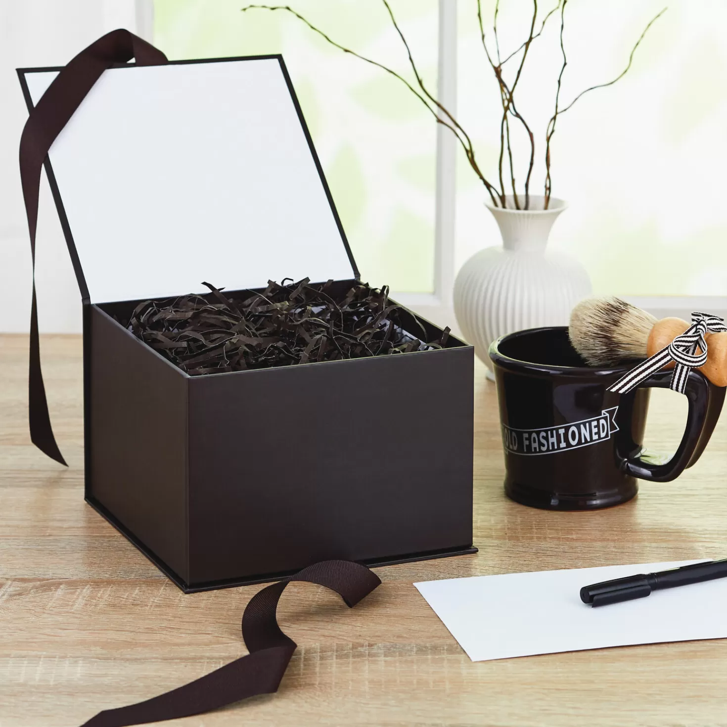 Halloween (10/31)>Hallmark Black 5X7 Large Gift Box With Shredded Paper Filler