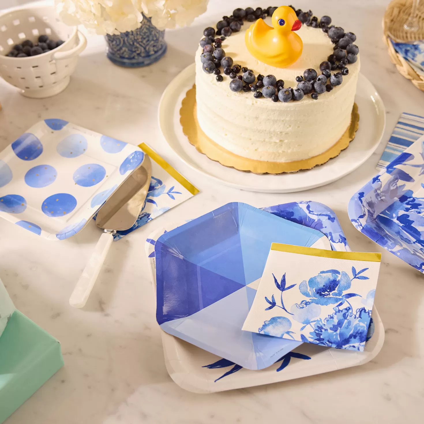 Baby>Hallmark Blue And White Watercolor Party Essentials Set