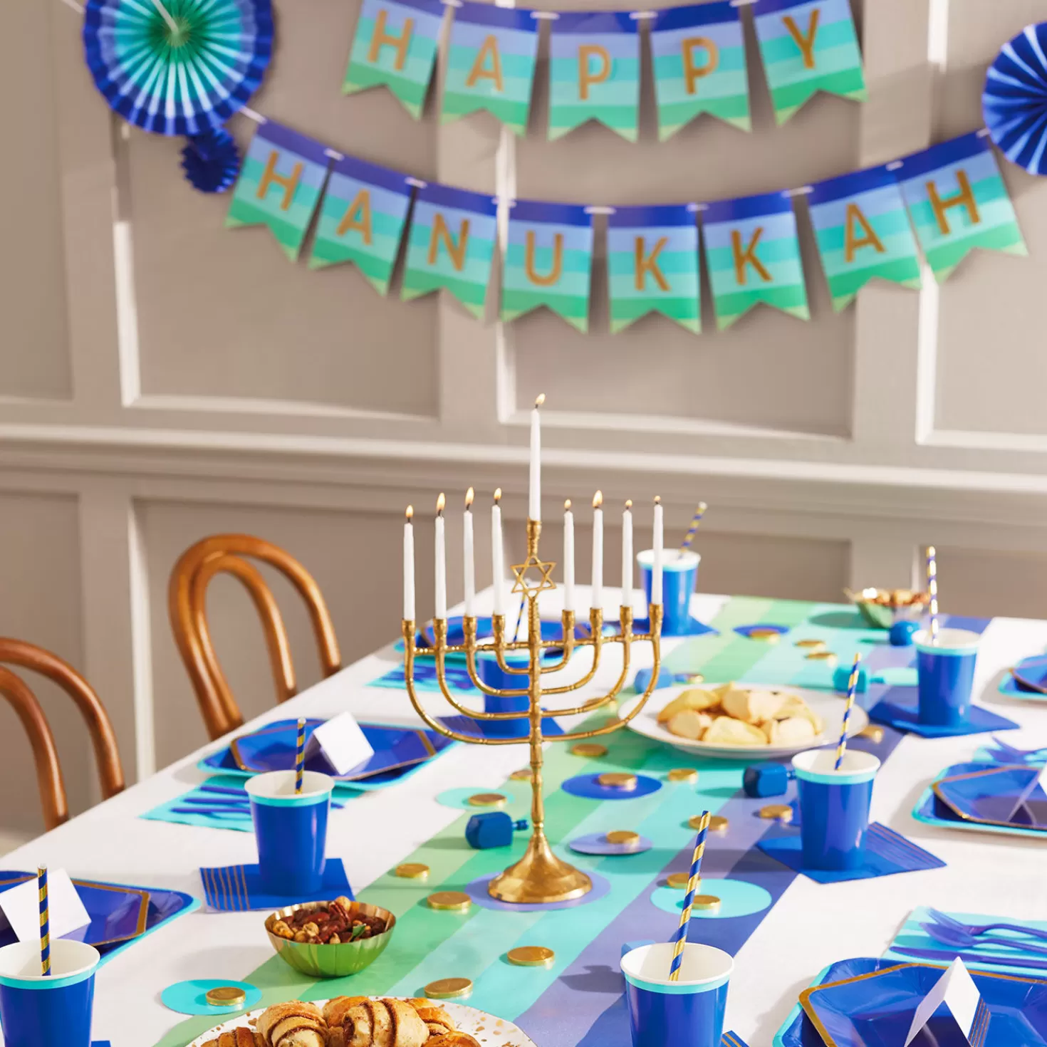 Birthday>Hallmark Color Pop 60-Piece Tableware Premium Party Kit, Blue Hexagon