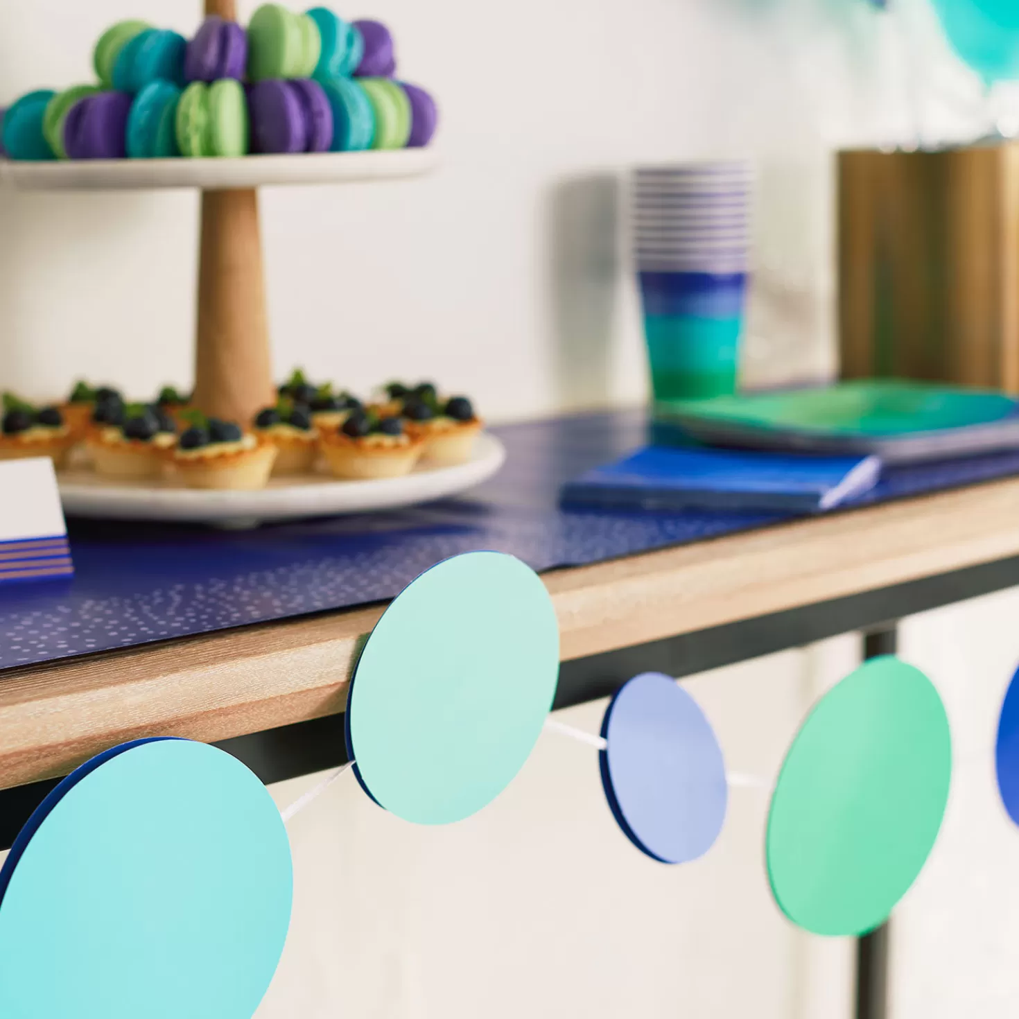 Clearance Color Pop Party Decor Kit, Cool Ombre Stripe Graduation