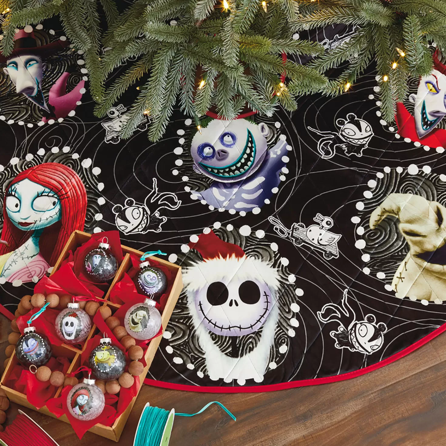 Halloween (10/31)>Hallmark Disney Tim Burton's The Nightmare Before Christmas Halloween Town Christmas Tree Skirt, 48"