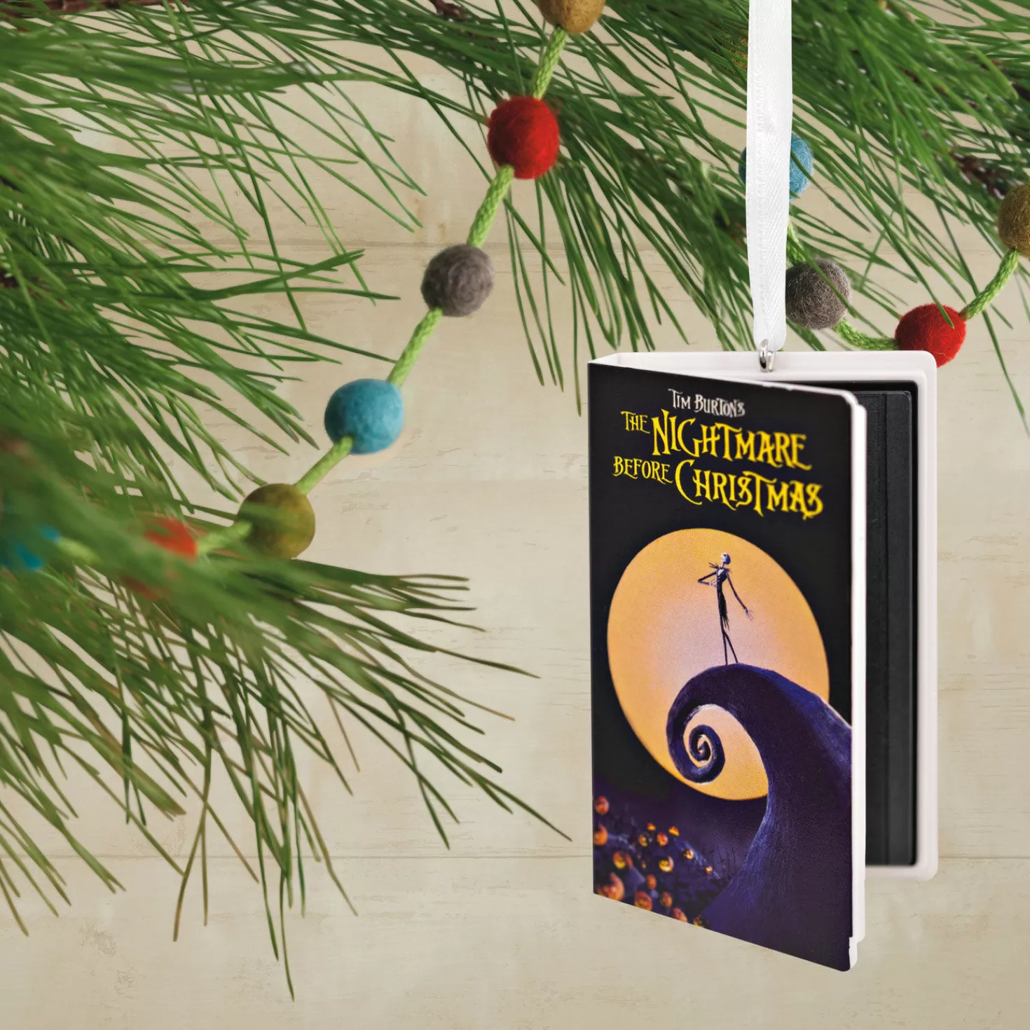 Halloween (10/31)>Hallmark Disney Tim Burton's The Nightmare Before Christmas Retro Video Cassette Case Ornament