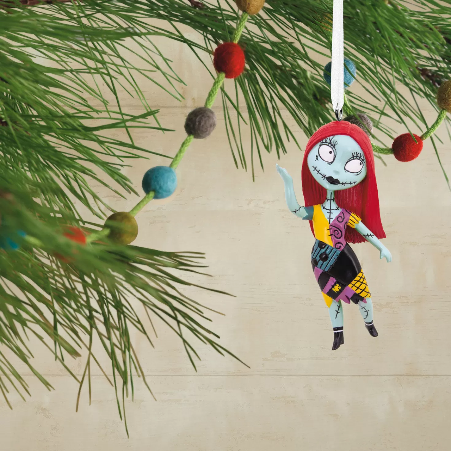 Halloween (10/31)>Hallmark Disney Tim Burton's The Nightmare Before Christmas Sally Ornament