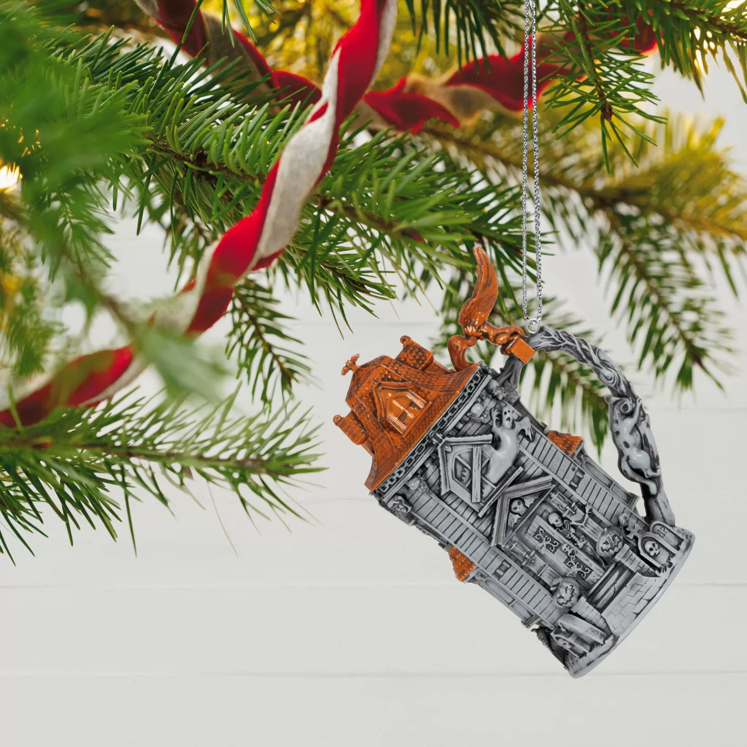 Halloween (10/31)>Hallmark Hoppy Halloween Beer Stein 2023 Ornament