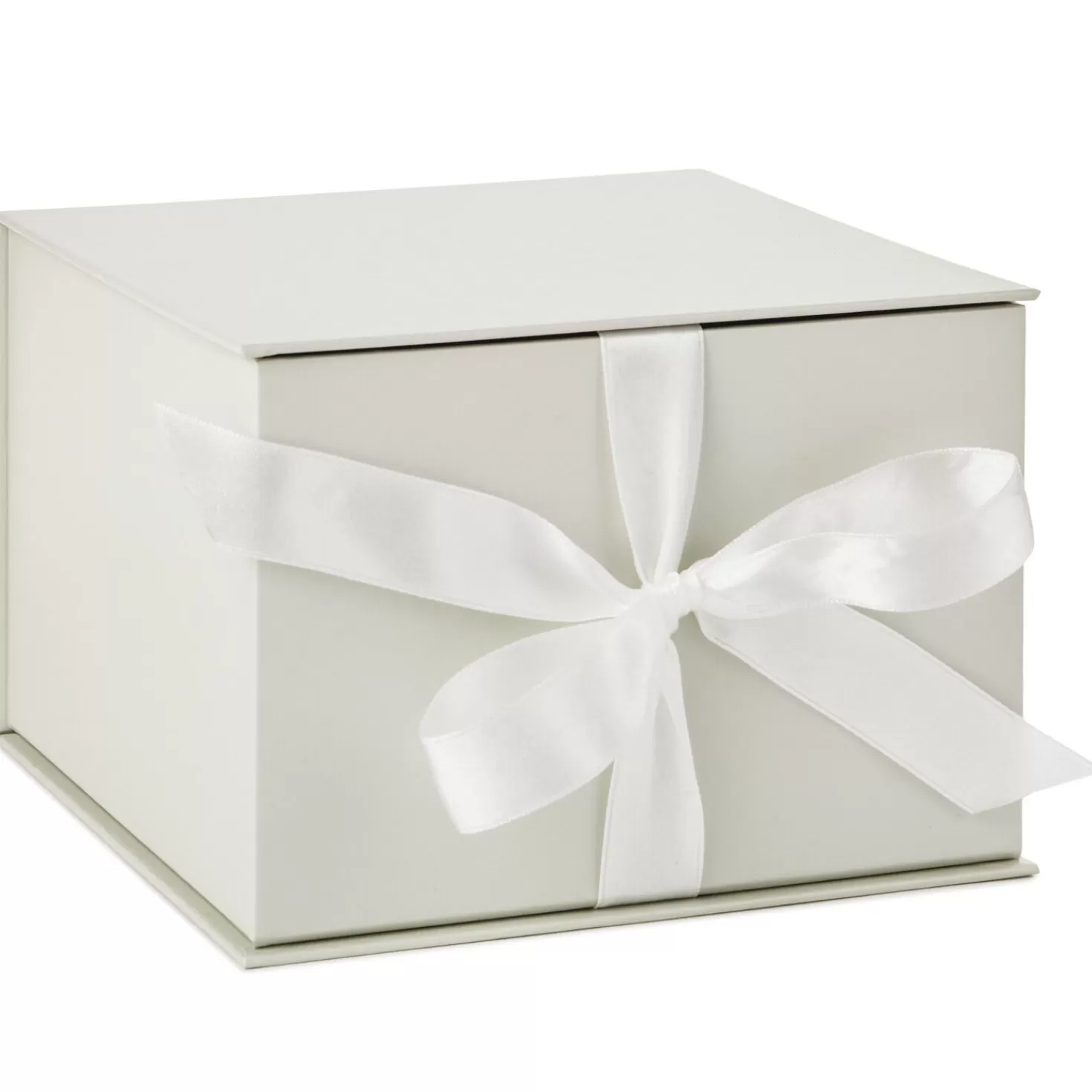 Birthday>Hallmark Pearl White 5X7 Large Gift Box With Shredded Paper Filler